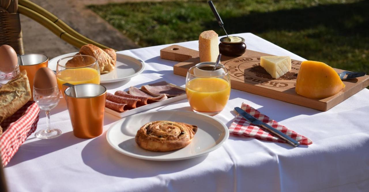 Le Chene D'Or Bed & Breakfast Marcheseuil Luaran gambar