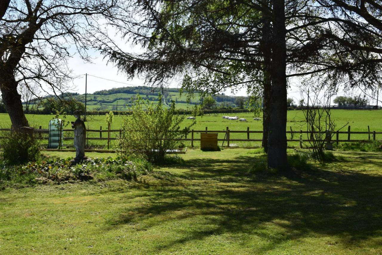 Le Chene D'Or Bed & Breakfast Marcheseuil Luaran gambar