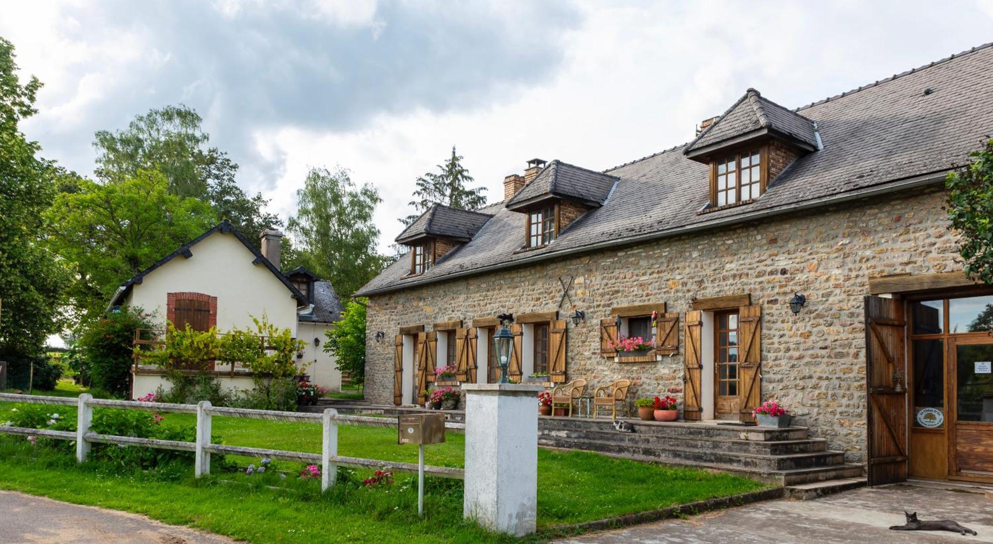 Le Chene D'Or Bed & Breakfast Marcheseuil Luaran gambar